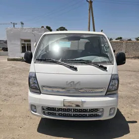 Kia Bongo 2025