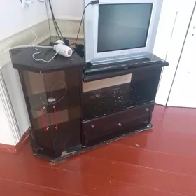 телевизор и поставка