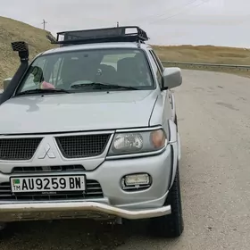 Mitsubishi Montero Sport 2009