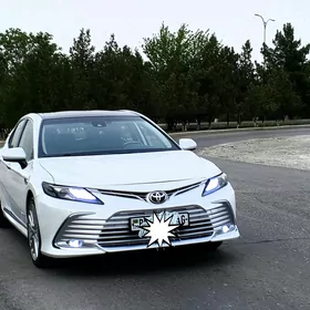 Toyota Camry 2019