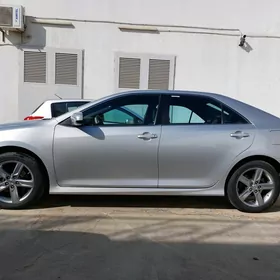 Toyota Camry 2013