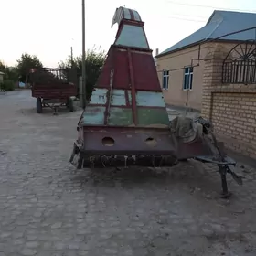 Belarus 550 1990