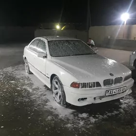 BMW E39 2000
