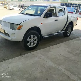 Mitsubishi L200 2007