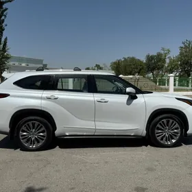 Toyota Highlander 2022