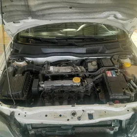 Opel Astra 2002