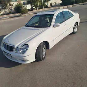 Mercedes-Benz E320 2004