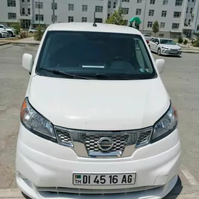 Nissan NV200 2021