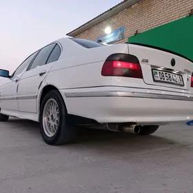BMW E39 1998