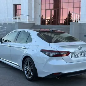Toyota Camry 2023