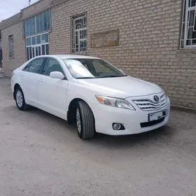 Toyota Camry 2011