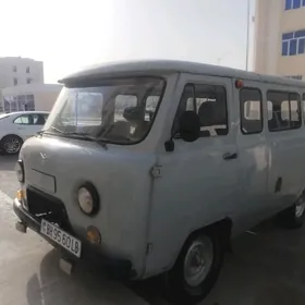 UAZ Profi 2000