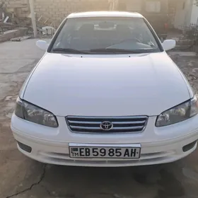 Toyota Camry 2000