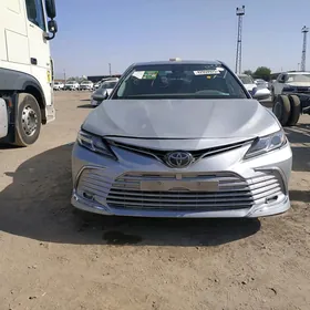 Toyota Camry 2020