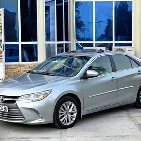 Toyota Camry 2015