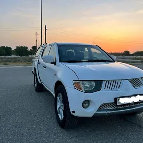 Mitsubishi L200 2008