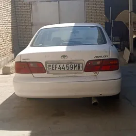 Toyota Avalon 1999