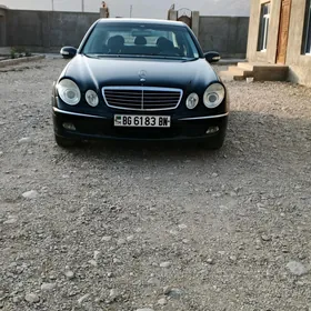 Mercedes-Benz E320 2003