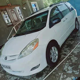 Toyota Sienna 2008