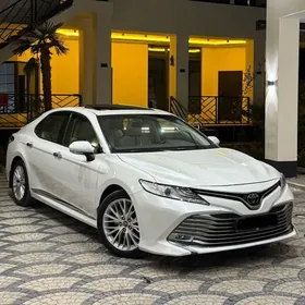 Toyota Camry 2020