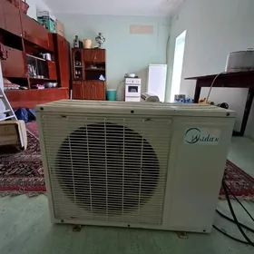 Midea kansaner