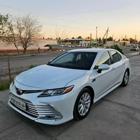 Toyota Camry 2020