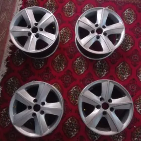 R15