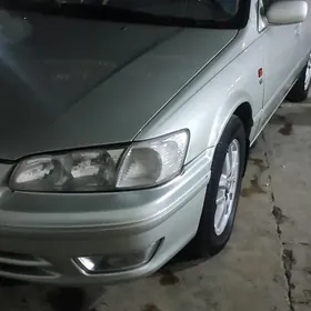 Toyota Camry 1999