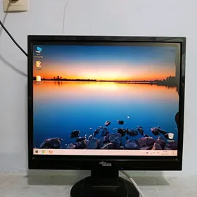 Monitor Fujitsu