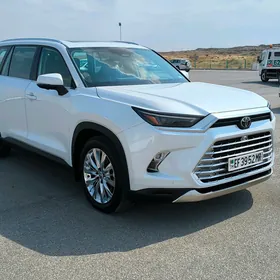 Toyota Grand Highlander 2023