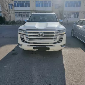 Toyota Land Cruiser 2023