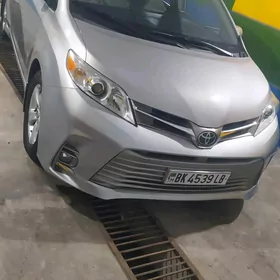 Toyota Sienna 2019