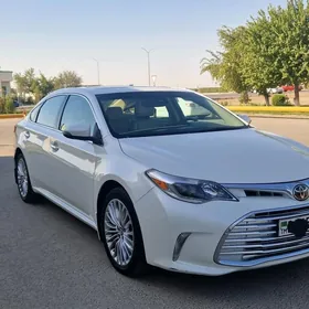 Toyota Avalon 2018