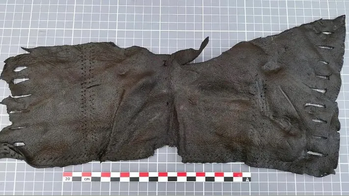 Osloda gazuw-agtaryş işleri mahalynda takmynan 7 asyr ozalky müňlerçe deri artefaktlar tapyldy