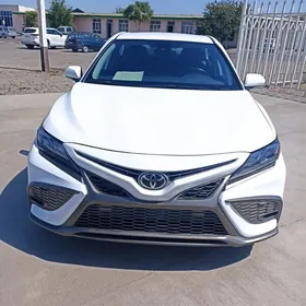 Toyota Camry 2022
