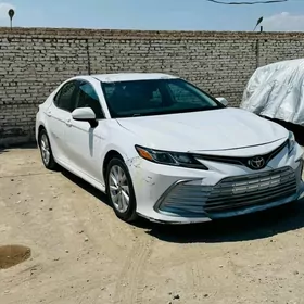 Toyota Camry 2022