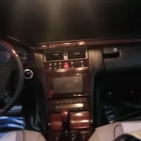 Mercedes-Benz 300E 2001