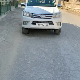 Toyota Hilux 2016