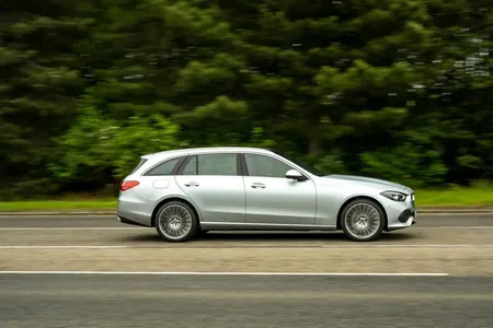 Mercedes готовит рестайлинг своего главного универсала C-Class Estate