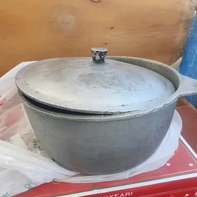 кастрюля чугунная