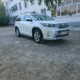Toyota Highlander 2019