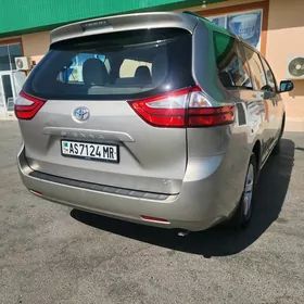 Toyota Sienna 2016