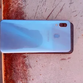 SAMSUNG A 30