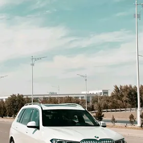 BMW X7 2022