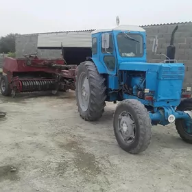 MTZ 80 2002