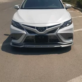 Toyota Camry 2022