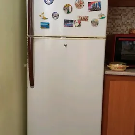 Satlyk holodilnik