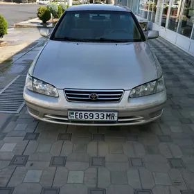 Toyota Camry 1999