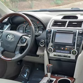 Toyota Camry 2013