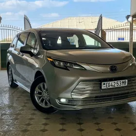 Toyota Sienna 2022